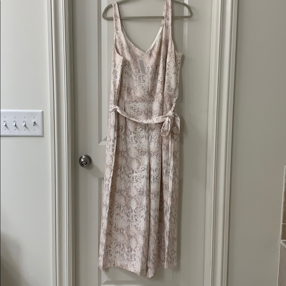 NWT Snake Skin LOFT jumper with pockets